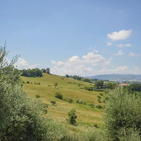 Apartament Four-bedroom In Tolentino *